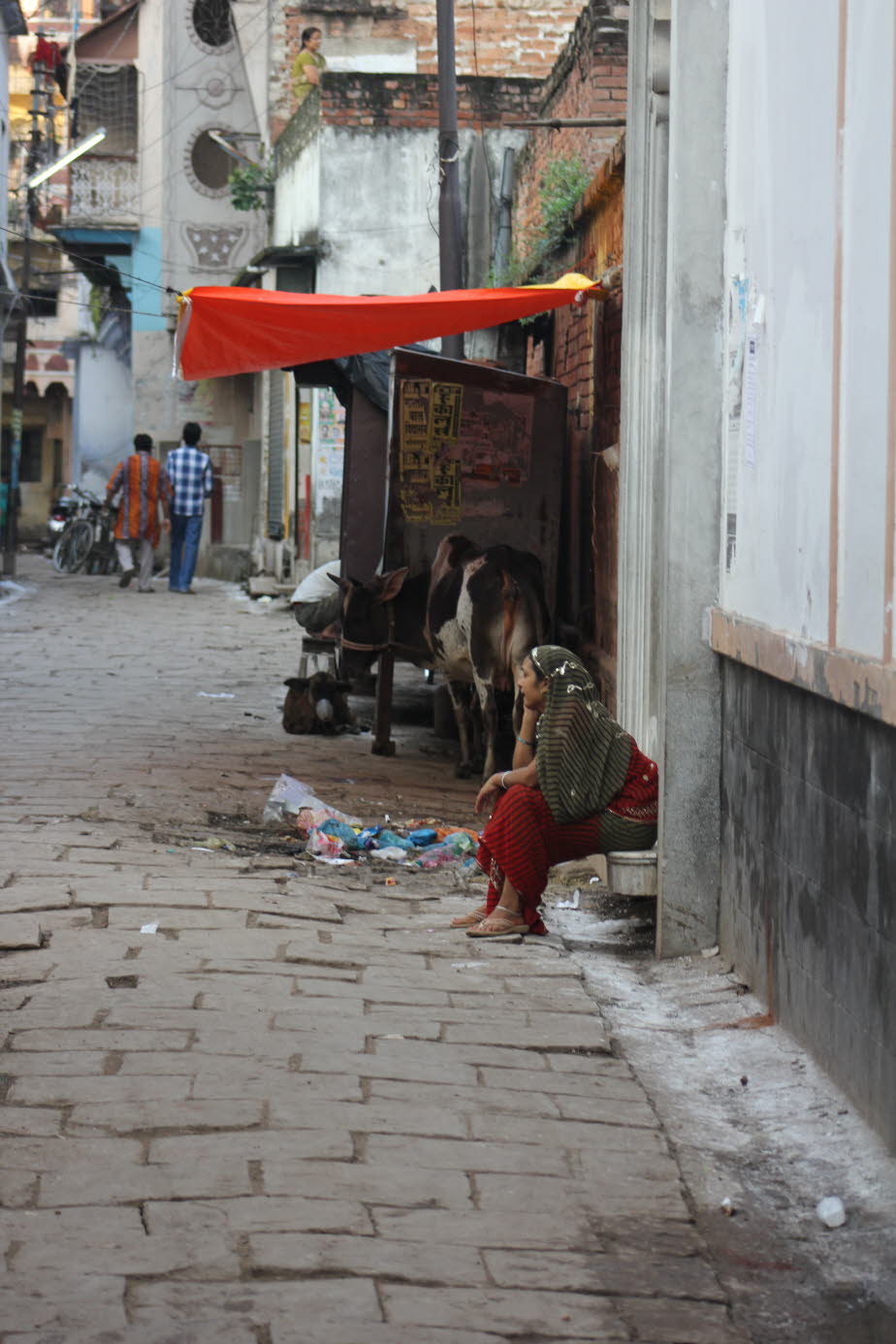 Straße in der Altstadt von Varanasi)