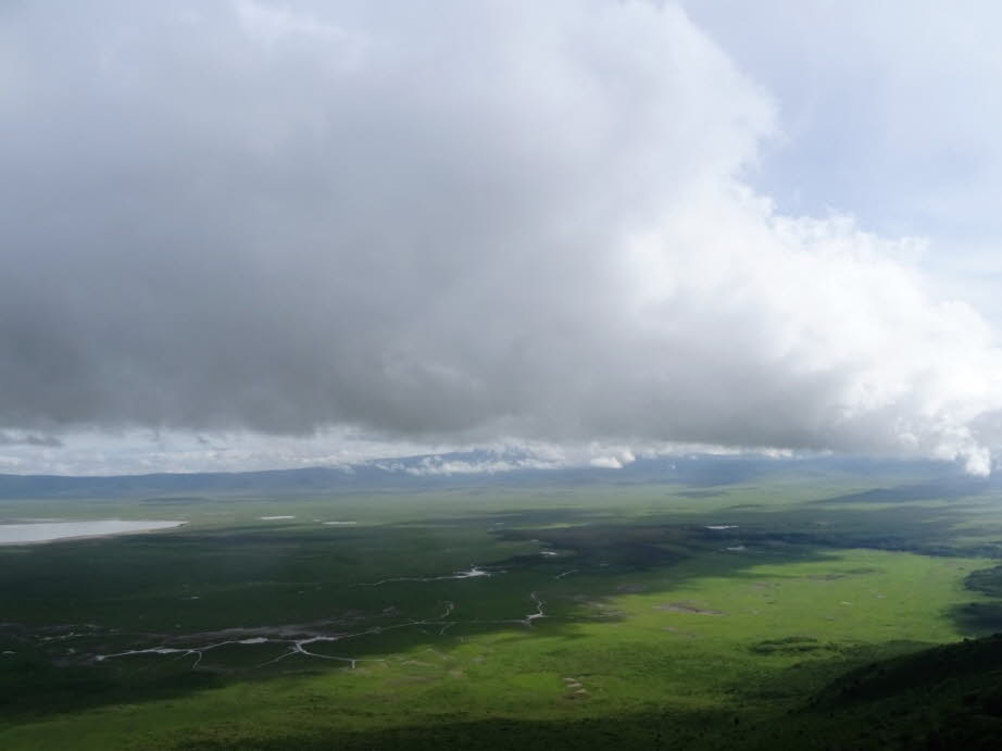 Ngorongoro Conservation Area:  Das Ngorongoro Conservation Area (NCA) ist ein geschütztes Gebiet und Weltkulturerbe 180 km westlich von Arusha in den Kraterhochland von Tansania . Das Gebiet ist nach dem Ngorongoro Krater benannt, einer großen vulkanische