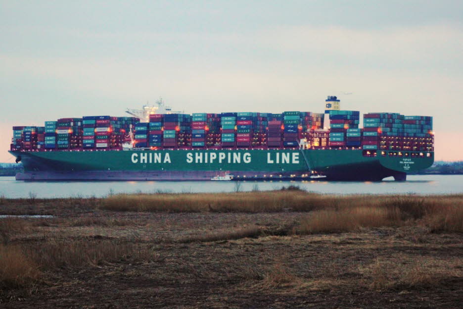 Die CSCL Indian Ocean ist eines der größten Containerschiffe der Welt. Im Februar 2016 hing das Schiff der chinesischen Reederei China Shipping Container Lines (CSCL) nach einem Ruderschaden bei Stade fast eine Woche lang auf dem Grund der Elbe fest.
