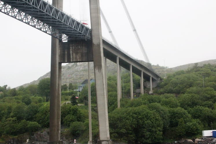 Norwegen verbindet seine zerklüftete Landschaft 22.700 Brücken.