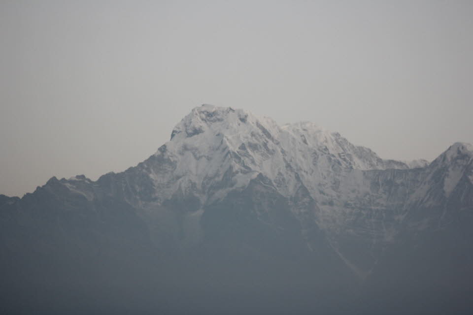 Annapurna South, auch Annapurna Dakshin oder Moditse genannt, ist ein Berg im Annapurna Himal-Gebirge des Himalaya in Nepal und der 101. höchste Berg der Welt. Es ist der fünfthöchste Berg des Annapurna-Gebirges. Es wurde erstmals 1964 bestiegen und ist 7